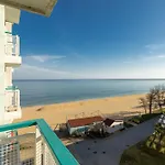 Beachfront Pool & Sea View Stduio In Berlin * ヴァルナ